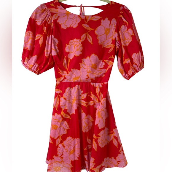 NWT VICI OPEN BACK PINK FLORAL CUT OUT MINI SIZE SMALL - Picture 5 of 12